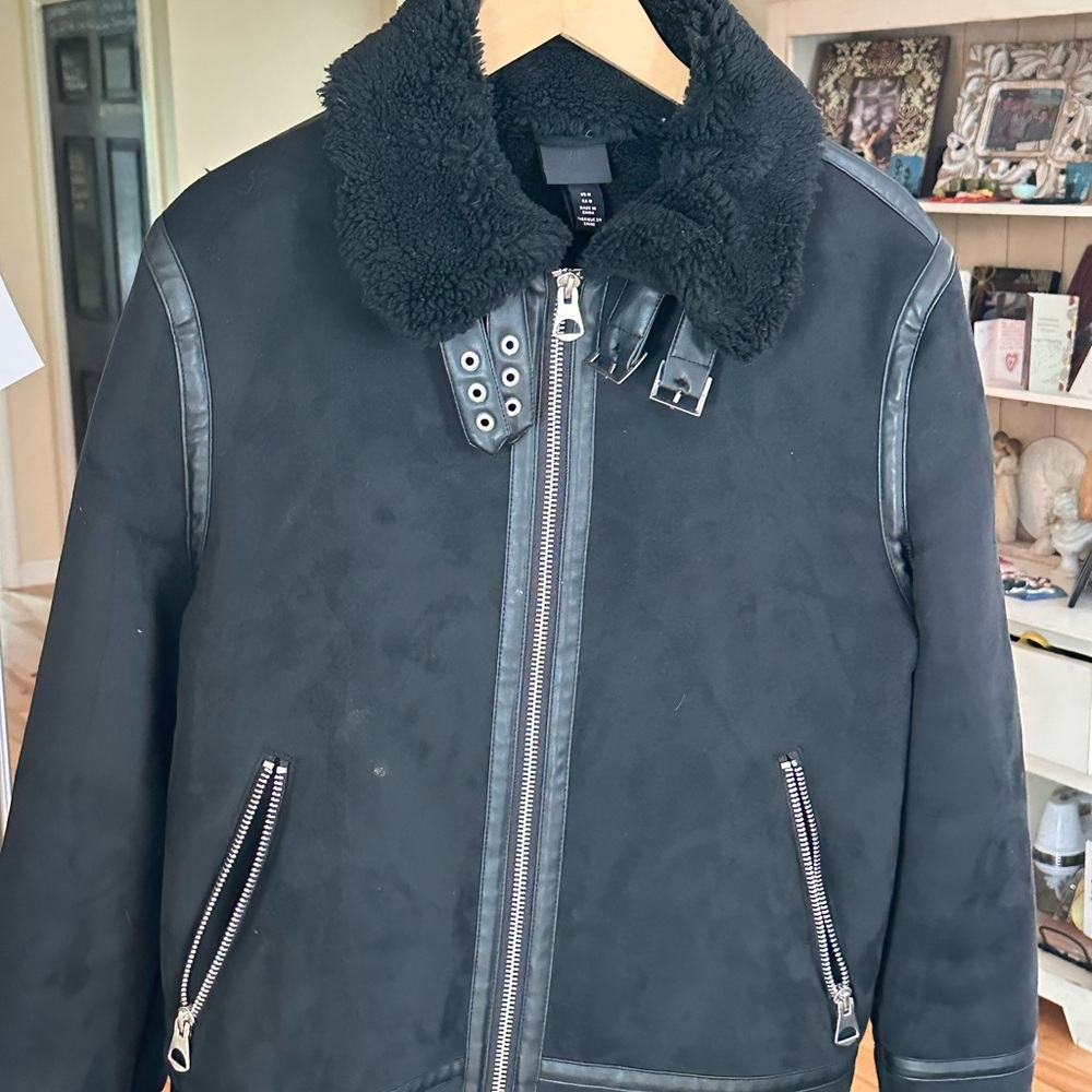 H&M Black Shearling Collar Jacket
